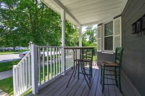 708 Chestnut St, Springfield MA 01103-1707 exterior