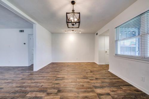 9930 Cloister Dr, Dallas TX 75228-3617 exterior