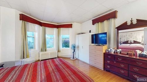 2401 New York Ave, Union City NJ 07087-4515 exterior