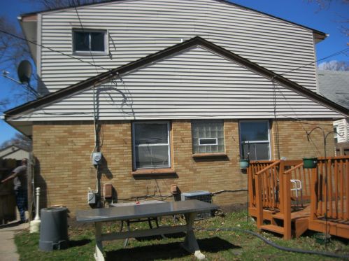 4528 67th St, Milwaukee, WI 53218-5531