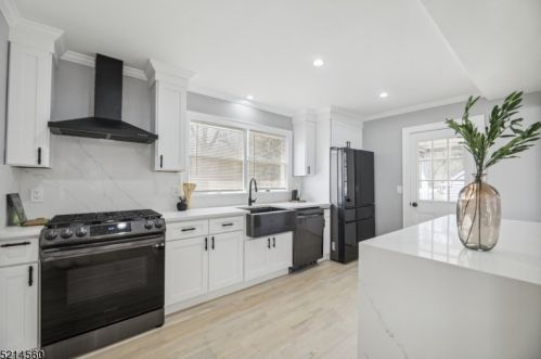 324 Sycamore Ave, Scotch Plains NJ  07076-1124 exterior