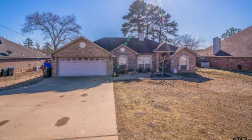 704 Cheryl St, Longview TX 75604-1044 exterior