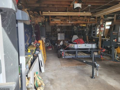 672 Otterhole Rd, West Milford Lakes, NJ 07480-3015