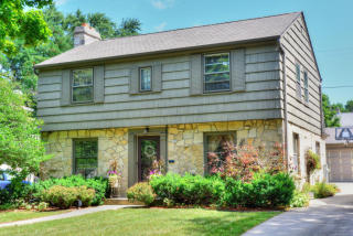 2538 97th St, Milwaukee, WI 53226-1648