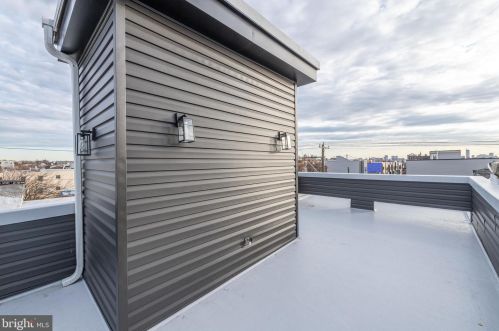 517 Diamond St, Philadelphia PA 19122-1438 exterior