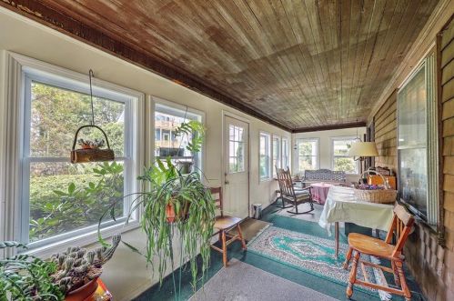 199 Rochambeau Ave, Providence RI 02906-1909 exterior