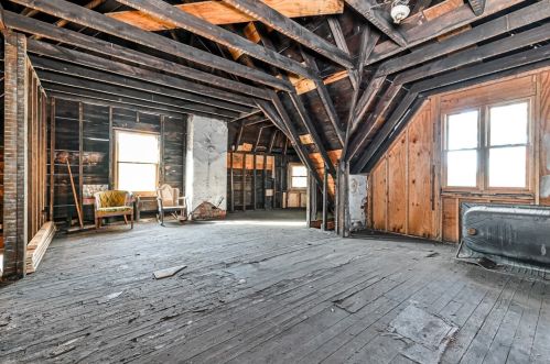 3224 Dawson St, Pittsburgh PA 15213-4536 exterior