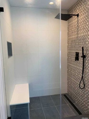 4 Capel Dr, Huntington Station NY 11746-5803 exterior