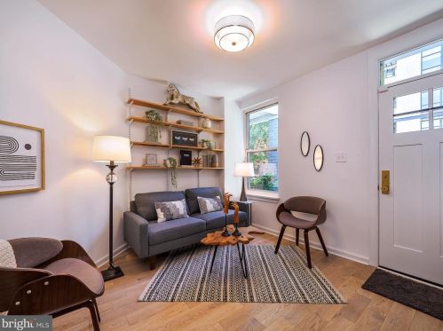 780 Lamont St, Washington DC  20010-1527 exterior