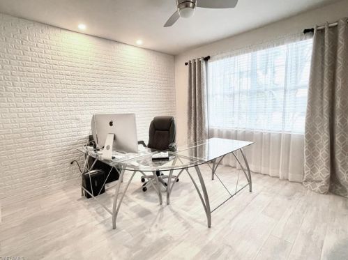 6582 Monterey Pt, Naples FL 34105-5038 exterior