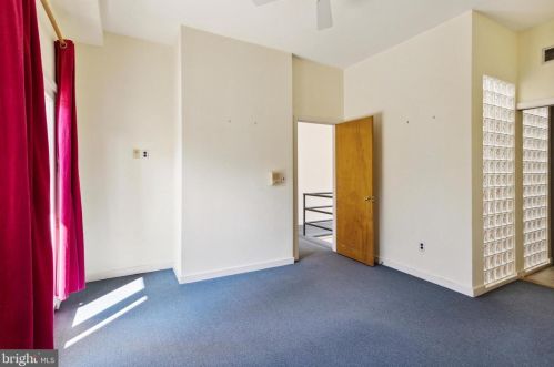 730 Bainbridge St, Philadelphia PA 19146-1807 exterior