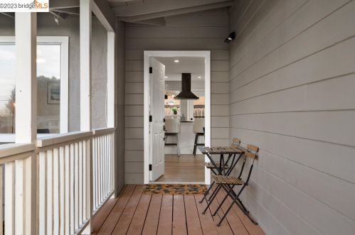 2796 Courtland Dr, Concord CA  94520-4720 exterior