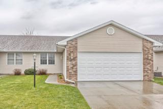 908 Birkdale Dr, Champaign, IL 61822-8114