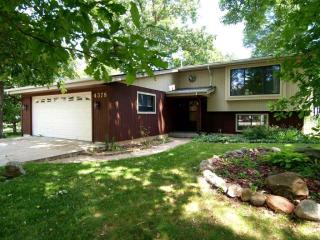 4378 35th St, Milwaukee, WI 53221-1812