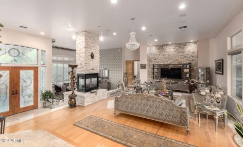 13816 18th St, Phoenix AZ 85022-2878 exterior