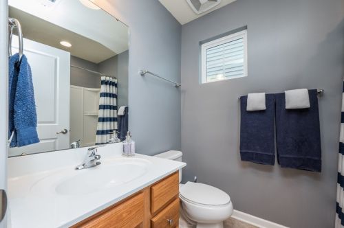 137 Cimarron Dr, Moon Twp PA  15108-9642 exterior