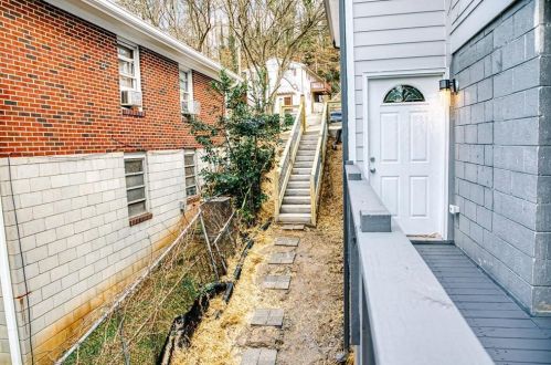 266 Childs Dr, Atlanta GA 30314-2022 exterior