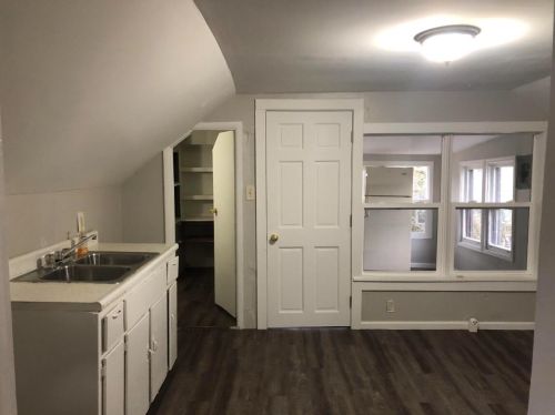 933 Southern Ave, Meskegon MI  49441-2869 exterior