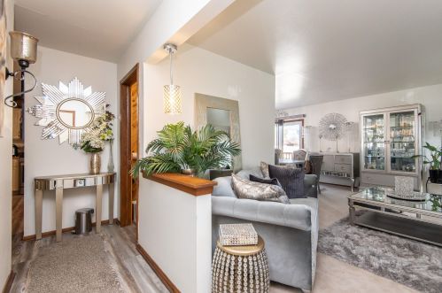 6936 89th St, Milwaukee WI  53224-4702 exterior