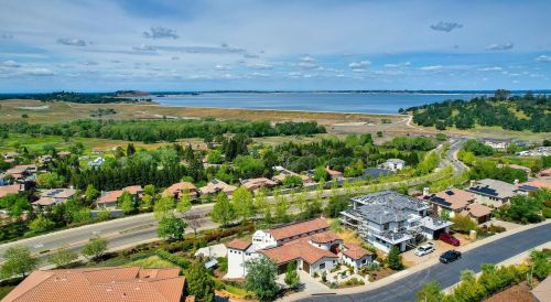 3268 Bordeaux Dr, Folsom CA 95762-3982 exterior