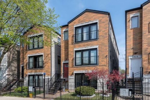 3930 Arthington St, Chicago, IL 60624-4003