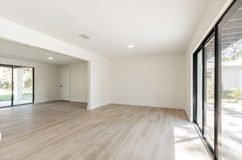 661 12 Ave, Naples FL 34120-2303 exterior