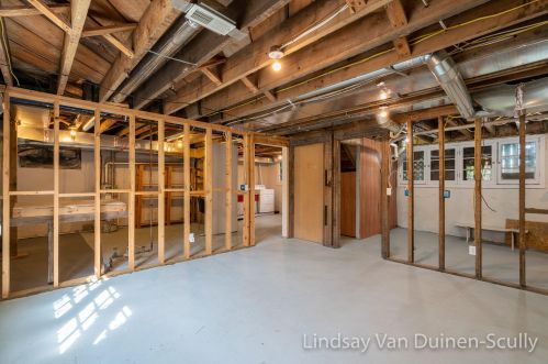 636 College Ave, Grand Rapids MI 49503-5305 exterior