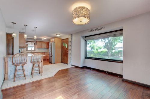 3401 25th St, Milwaukee, WI 53215-4819