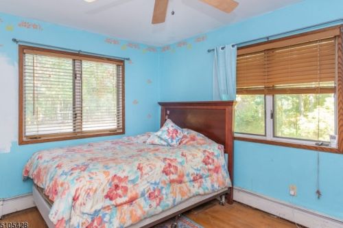 10 Lawrence Rd, Dover NJ 07869-3106 exterior