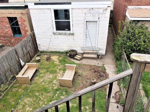 4211 Milgate St, Pittsburgh PA 15224-1526 exterior