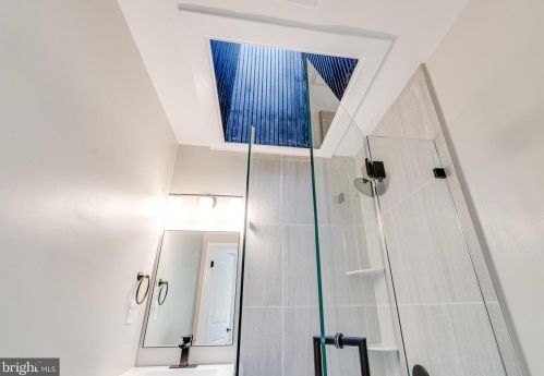 4425 Larchwood Ave, Philadelphia PA  19104-3915 exterior