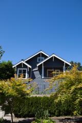 3827 Meridian Ave, Seattle WA  98103-8344 exterior