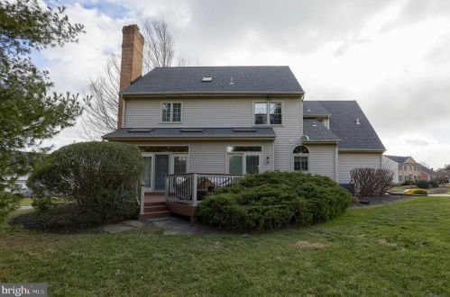 2933 Hearthside Ln, Lancaster PA 17601-1457 exterior