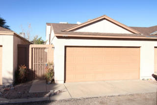 2464 Palo Santo Dr, Tucson, AZ 85745-1084