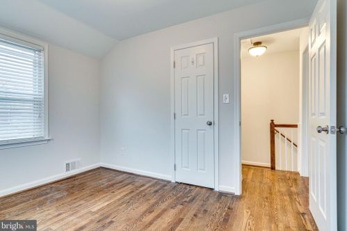 6002 Kings Hwy, Alexandria VA 22303-2219 exterior