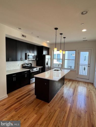 2664 Collins St, Philadelphia PA  19125-1408 exterior