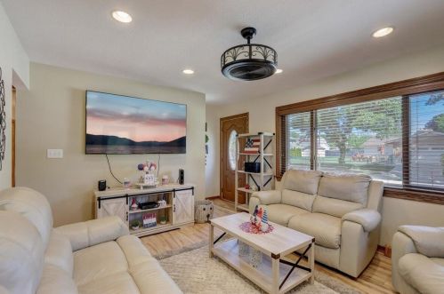 2501 Clayton Crst Ave, Milwaukee WI 53221-3735 exterior