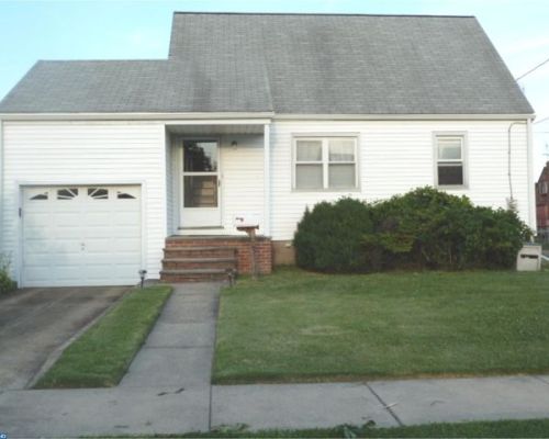 11 Monroe Ave, Gloucester, NJ 08031-2811