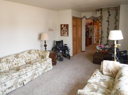 1610 Reed Ave, Manitowoc WI 54220-1835 exterior