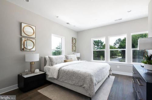 10314 Grosvenor Pl, Rockville MD 20852 exterior