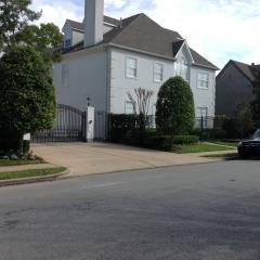 3013 Sackett St, Houston TX  77098-2015 exterior