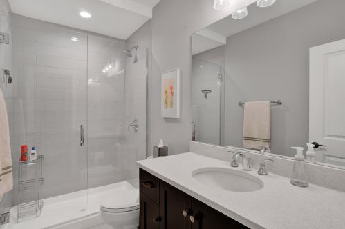 292 Fremont Ave, Elmhurst IL 60126-2200 exterior