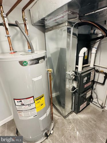 2744 Marshall St, Philadelphia PA 19133-0023 exterior