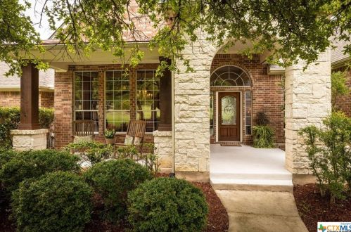 385 Mystic Pkwy, Spring Branch TX 78070-5267 exterior