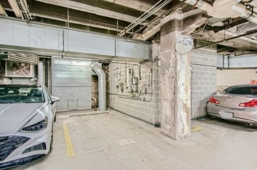 40 9th St, Chicago IL 60605-2137 exterior