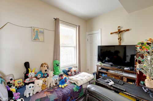 2415 Kildare Ave, Chicago IL 60629-4935 exterior