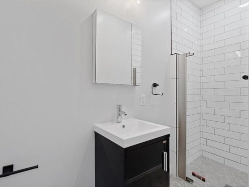 1714 Buena Vis St, Pittsburgh PA 15212-3927 exterior