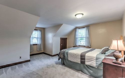 148 Frederick Ave, Babylon NY 11702-2103 exterior