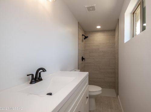 5749 Irving Ave, Tucson AZ  85706-4825 exterior