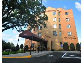 985 Ivy Ave, Saint Paul MN  55106-2046 exterior